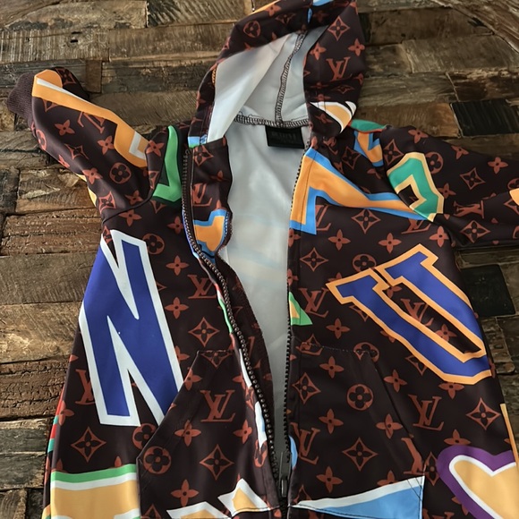 Rich Boys ‘ LV in the Mix’ hooded zip front onsie size 12-18 months preloved - Picture 8 of 9